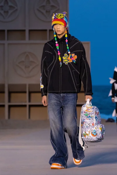 Look 74